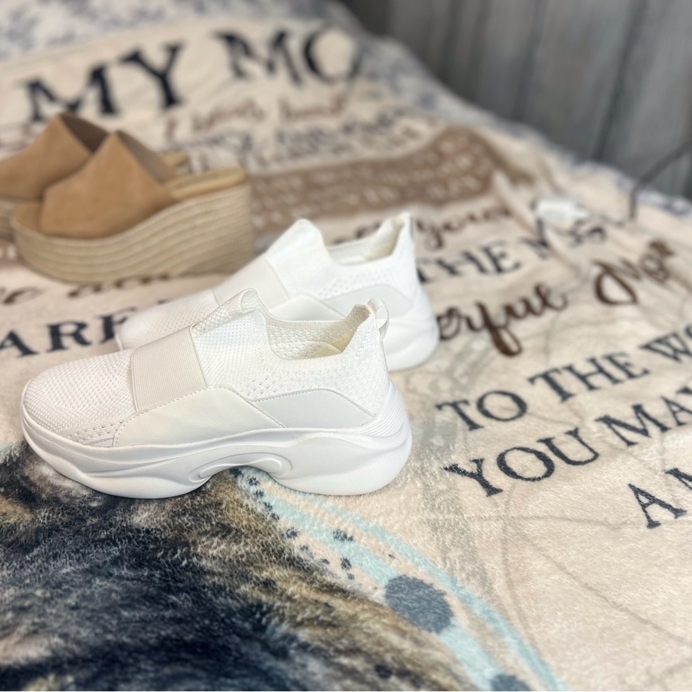 Shoes - Picture 3 of 5